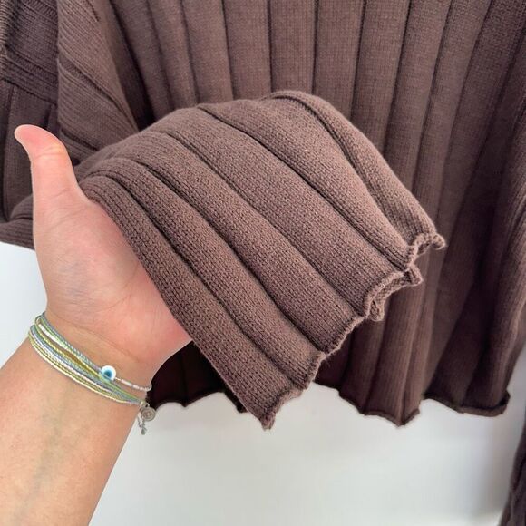 Harley Jae Women’s Muse Crop Boxy Bell Sleeve Chocolate Coco Brown Sweater - Picture 8 of 10